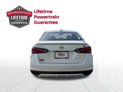 Used 2023 Nissan Versa SR w/ Trunk Package FWD image 4