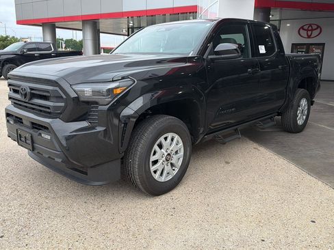New 2026 Toyota Tacoma SR5 AWD/4WD image 3