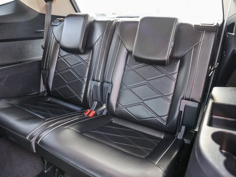 Used 2024 Volkswagen Atlas SE FWD image 9