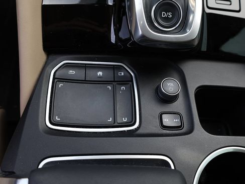 Used 2023 Acura MDX SH-AWD w/ Technology Package image 32
