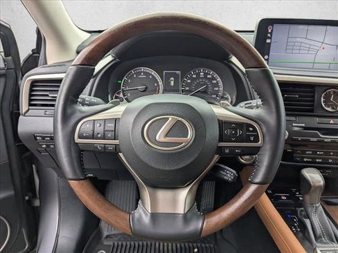 Used 2022 Lexus RX 350L Premium image 17