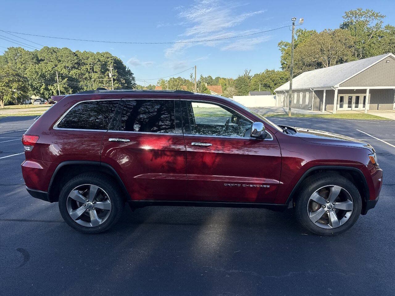 Used 2015 Jeep Grand Cherokee Limited w/ Luxury Group II AWD/4WD image 4