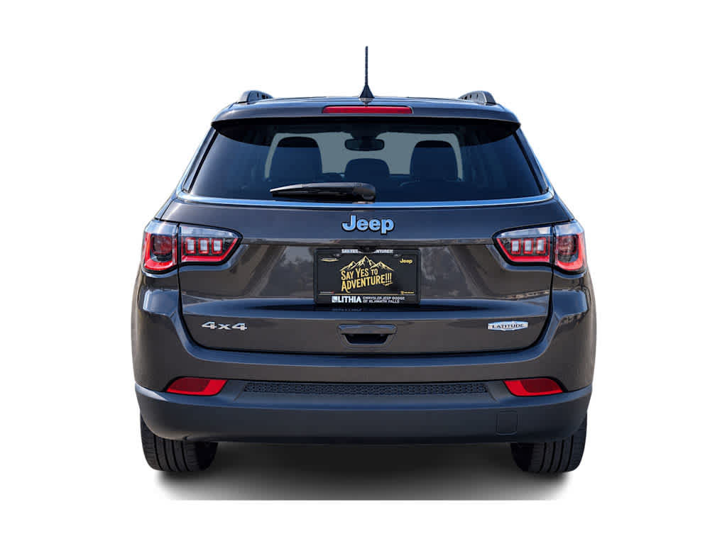 Used 2023 Jeep Compass Latitude w/ Convenience Group AWD/4WD image 5