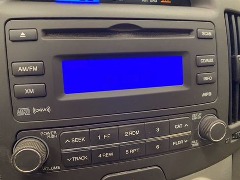 Used 2010 Hyundai Elantra GLS FWD image 4