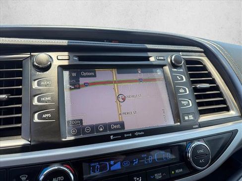 Used 2019 Toyota Highlander XLE FWD image 20