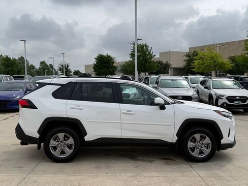 Used 2025 Toyota RAV4 XLE w/ Convenience Package FWD image 5