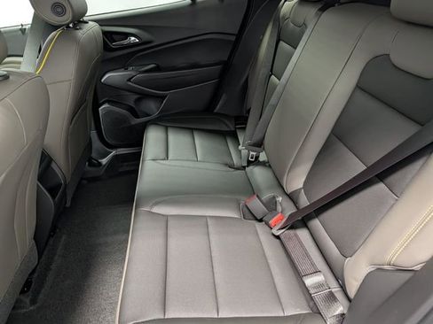 New 2026 Chevrolet Trax ACTIV w/ Sunroof Package FWD image 13
