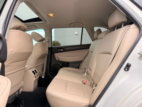Used 2017 Subaru Outback 2.5i Limited AWD/4WD image 20