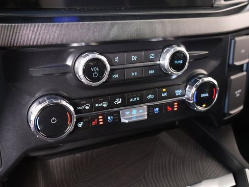 Used 2024 Ford F250 Platinum image 8