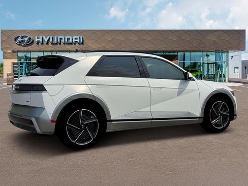 New 2025 Hyundai Ioniq 5 Limited image 8