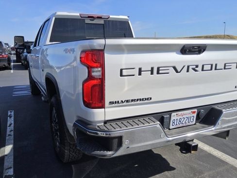 Used 2024 Chevrolet Silverado 2500 LTZ w/ LTZ Plus Package AWD/4WD image 7