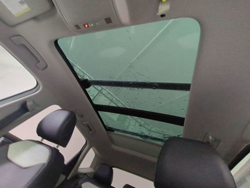 New 2025 Volkswagen Taos SEL image 18