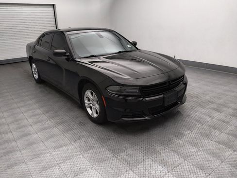 Used 2019 Dodge Charger SXT RWD image 13