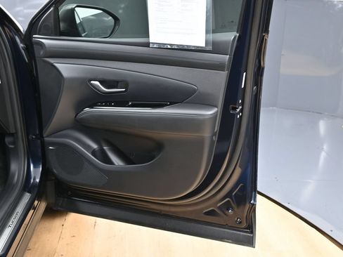 Used 2025 Hyundai Tucson Limited AWD/4WD image 24