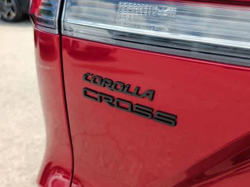 Used 2023 Toyota Corolla Cross XSE w/ Convenience Package AWD/4WD image 12