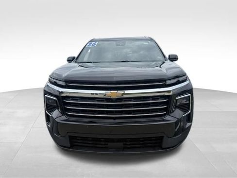 Used 2026 Chevrolet Traverse LT w/ Driver Confidence Package FWD image 2