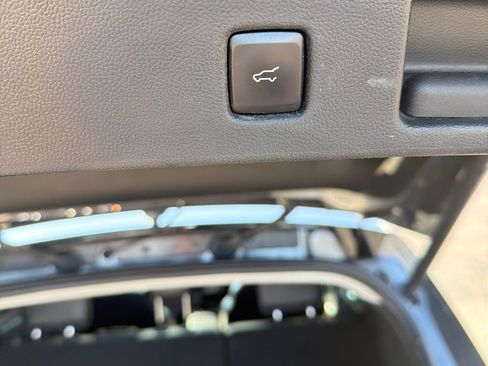 Used 2022 Ford Escape SEL w/ Technology Package image 7