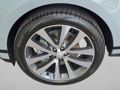 New 2026 Land Rover Range Rover Evoque Hoxton AWD/4WD image 10