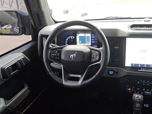 Used 2023 Ford Bronco Badlands AWD/4WD image 12