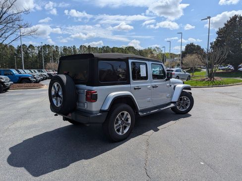 Used 2022 Jeep Wrangler Unlimited Sahara w/ LED Lighting Group image 5