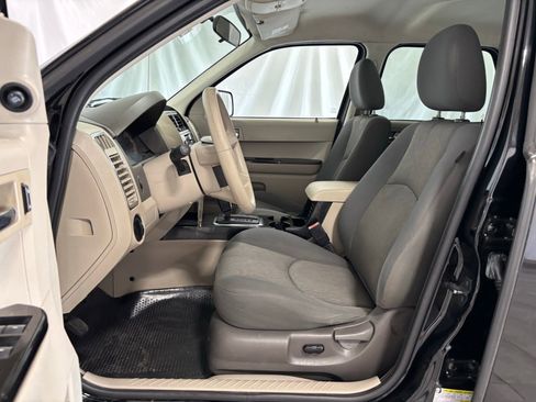 Used 2008 MAZDA Tribute i image 12