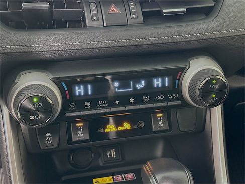 Used 2024 Toyota RAV4 XLE Premium image 18