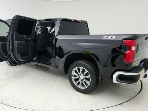 Used 2020 Chevrolet Silverado 1500 LT w/ Texas Edition RWD image 11