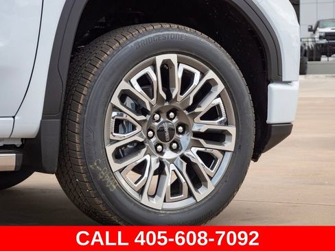 Used 2026 GMC Sierra 1500 Denali Ultimate AWD/4WD image 9