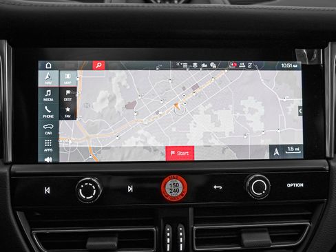 Certified 2025 Porsche Macan image 20