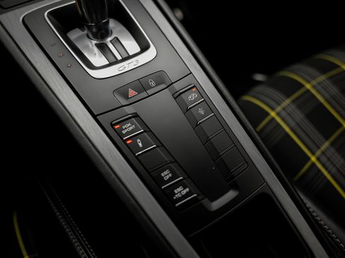 Used 2018 Porsche 911 GT3 RWD image 49