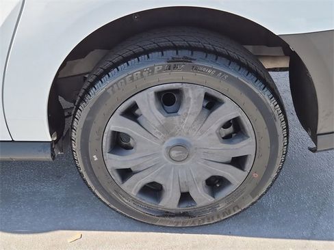 Used 2022 Ford Transit Connect XL image 11