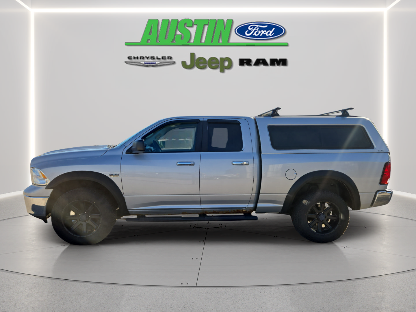 Used 2012 RAM 1500 Classic SLT AWD/4WD image 2