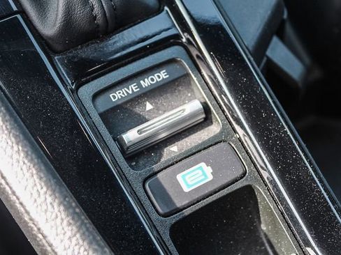 Used 2025 Honda Accord Sport image 33