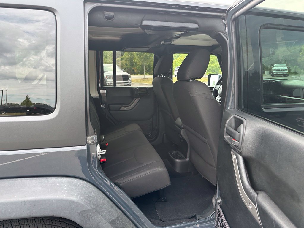 Used 2017 Jeep Wrangler Unlimited Sport w/ Quick Order Package 24S AWD/4WD image 24