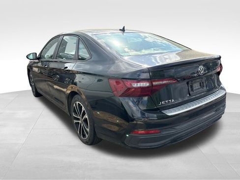 Used 2023 Volkswagen Jetta Sport FWD image 2