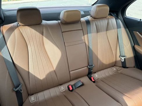 Used 2017 Mercedes-Benz E 300 4MATIC image 22