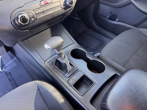 Used 2020 Kia Sorento LX image 35