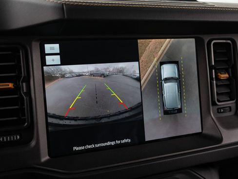 Used 2024 Ford Bronco Badlands image 42