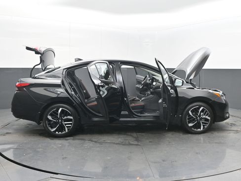 Certified 2025 Nissan Versa SR w/ Trunk Package image 44