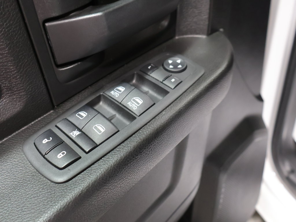 Used 2019 RAM 1500 Express AWD/4WD image 13