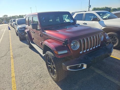 Used 2021 Jeep Wrangler Unlimited Sahara w/ Cold Weather Group AWD/4WD image 3