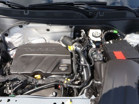 New 2025 Buick Envista Avenir image 18