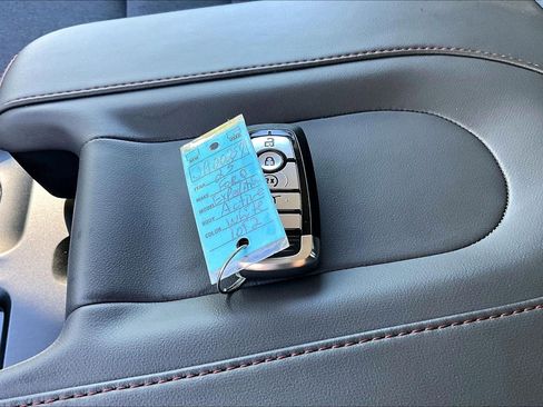 Used 2025 Ford Expedition Max Active image 10