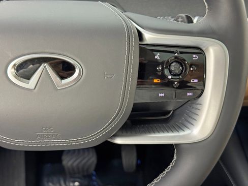 Used 2025 INFINITI QX80 Sensory image 23