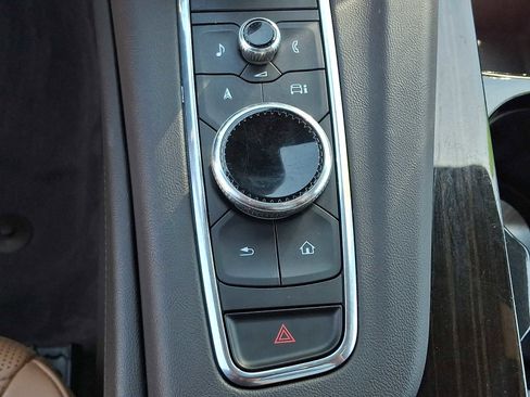 Used 2023 Cadillac Escalade Premium Luxury AWD/4WD image 25