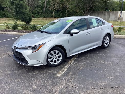 Certified 2025 Toyota Corolla LE FWD image 8