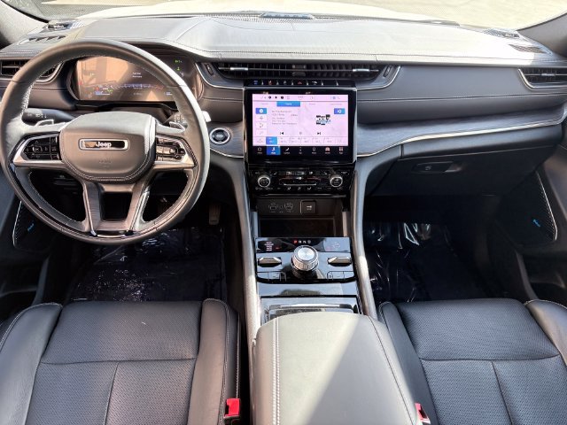 Used 2023 Jeep Grand Cherokee Overland w/ Advanced Protech Group III AWD/4WD image 8