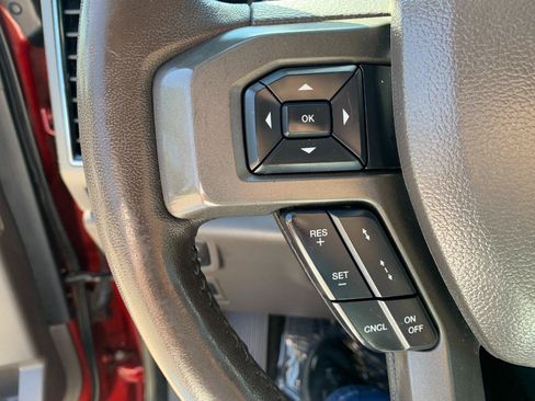 Used 2018 Ford Expedition Max XLT w/ Equipment Group 202A AWD/4WD image 17