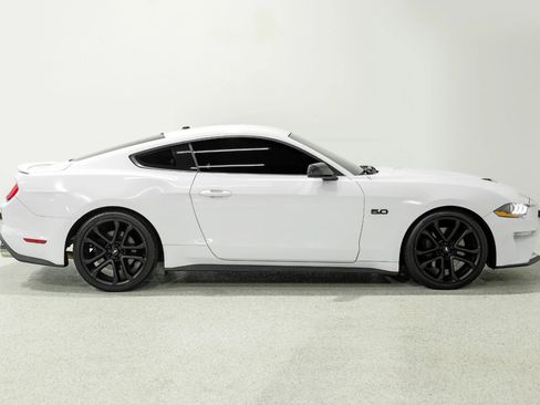 Used 2020 Ford Mustang GT Premium image 5