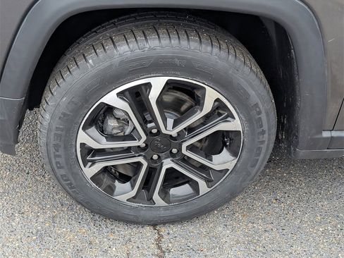 Used 2022 Jeep Compass Limited image 25